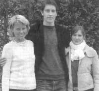 Besuchte Kiel: Marcus Ahlm (Mitte) mit Freundin Karin (rechts) und Sabine Holdorf-Schust (links).