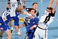 Handball-Feinkost boten beide Teams nicht - am Ende wahrte der THW Kiel aber seine weie Weste.