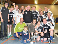 Der nchste Titel ist wieder "to Hus": Die  "Zebrasprotten" gewannen die 18. Auflage ihres Fanclub-Turniers.