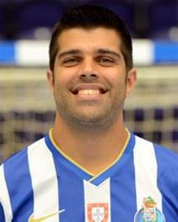 Der 31-jhrige Rechtsauen und Kapitn Ricardo Moreira ist einer der wenigen erfahrenen Spieler.