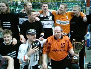 Jubel nach dem EHF-Pokalgewinn 1998