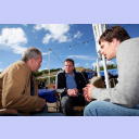 Golfing 2008: THW coach Alfred Gislason talks with team doctor Dr. Detlev Brandecker and Marcus Ahlm.