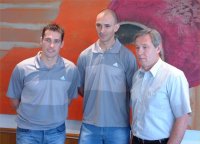 Saisonerffnungspressekonferenz. Von links: Kapitn Lvgren, Trainer Serdarusic, Neuzugang Dominikovic.