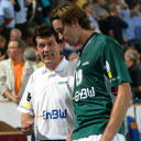 Gppingens Trainer Velimir Petkovic im Gesprch mit seinem Spieler Volker Michel.