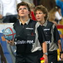 Die Schiedsrichterinnen Jutta Ehrmann und Susanne Knzig.