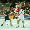 WC 2007: NOR - HUN: Brge Lund in defense.