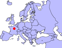 Paris ist 985 Kilometer von Kiel entfernt.