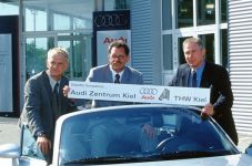 Ab sofort Partner: Der THW und das Audi-Zentrum Kiel