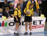 Die Schiedsrichterinnen Ehrmann / Knzig standen im zweiten Halbfinale im Zentrum des Geschehens.