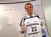 Der Vorstandsvorsitzende der mobilcom AG, Dr. Thorsten Grenz: "Wir setzen mit unserem Sponsoring auf ein Team, das seit 1994 sieben Mal Deutscher Meister geworden ist." 