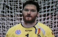 Der rumänische Nationaltorhüter Ionut-Rudi Stanescu ließ sich nach acht Minuten entnervt auswechseln.