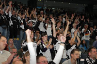 Am Ende hatten die vielen mitgereisten Kieler Fans allen Grund zum Feiern.