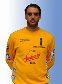 Der griechische Nationalkeeper Konstantinos Tsilimparis htet seit dieser Spielzeit das Tor in Stralsund.