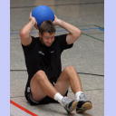 Trainingslager 2005: Frode Hagen macht Sit Ups mit einem Medizinball.