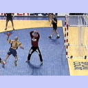 EC 2002 final: Johan Pettersson scores vs. Henning Fritz.