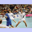 Handball-Bundesliga-Cup 2003: Marcus Ahlm in defense.