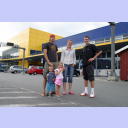 THW-Neuzugang Dominik Klein traf vor Ikea den ehemaligen Nationalspieler Maik Makowka mit Familie.