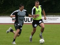Nikola Karabatic und Filip Jicha kmpfen um den Ball.