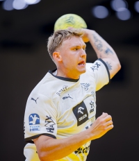 Emil Wernsdorf Madsen in action.