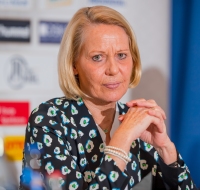 Sabine Holdorf-Schust. Sabine Holdorf-Schust.