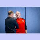 Michael Menzel imn Gesprch mit Dr. Philip Lbke.